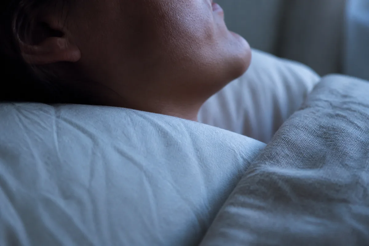 Hypnose et bruxisme : arrêter de serrer les dents la nuit